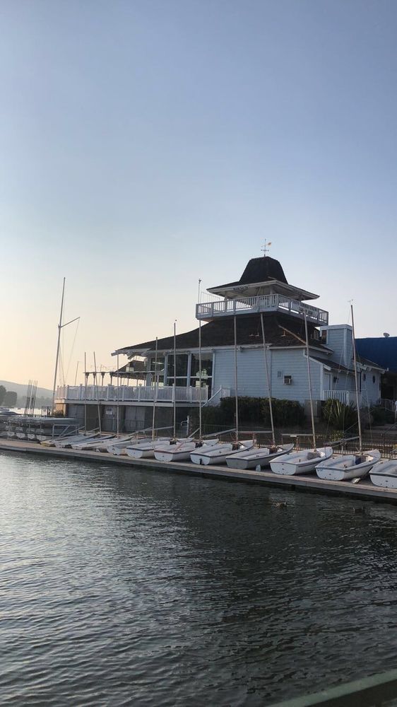 Westlake Yacht Club